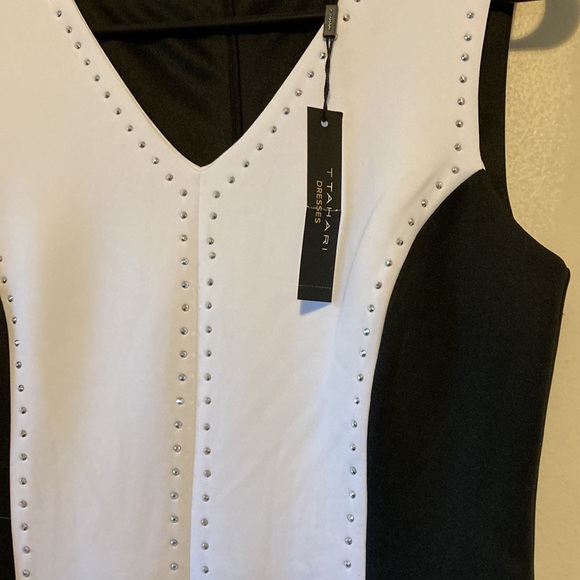 T Tahari Colorblock Studded Dress Black White  Size Small NEW - Picture 3 of 5